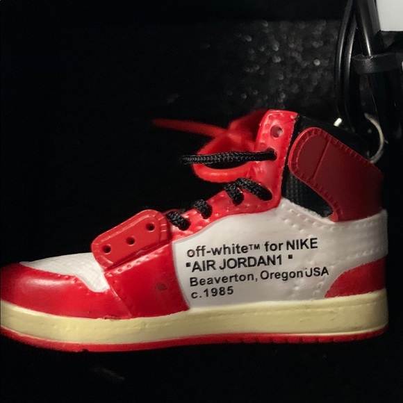 AirPod Pro Case - Picture 2 of 7